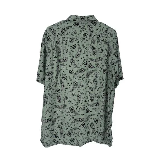 🛹 Vans Sage Green Bandana Paisley Short Sleeve Button Up Shirt L 🛹 - Picture 3 of 6